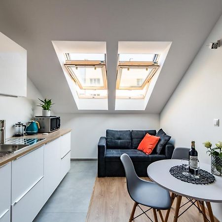 Neo Sky Apartment, Free Parking, 15 Min Walk Old Town&Kazimierz - By Homelike Kraków Zewnętrze zdjęcie