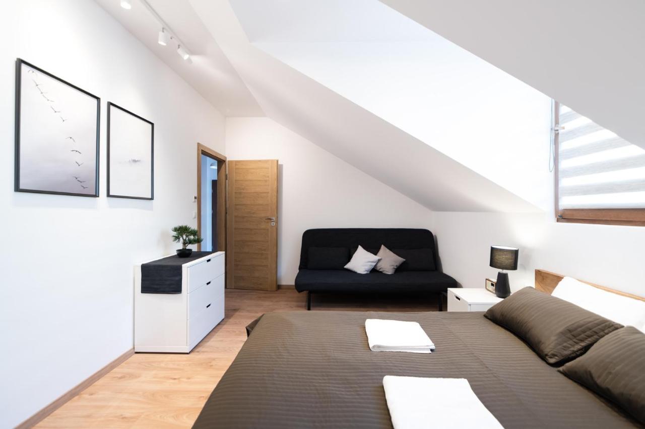 Neo Sky Apartment, Free Parking, 15 Min Walk Old Town&Kazimierz - By Homelike Kraków Zewnętrze zdjęcie