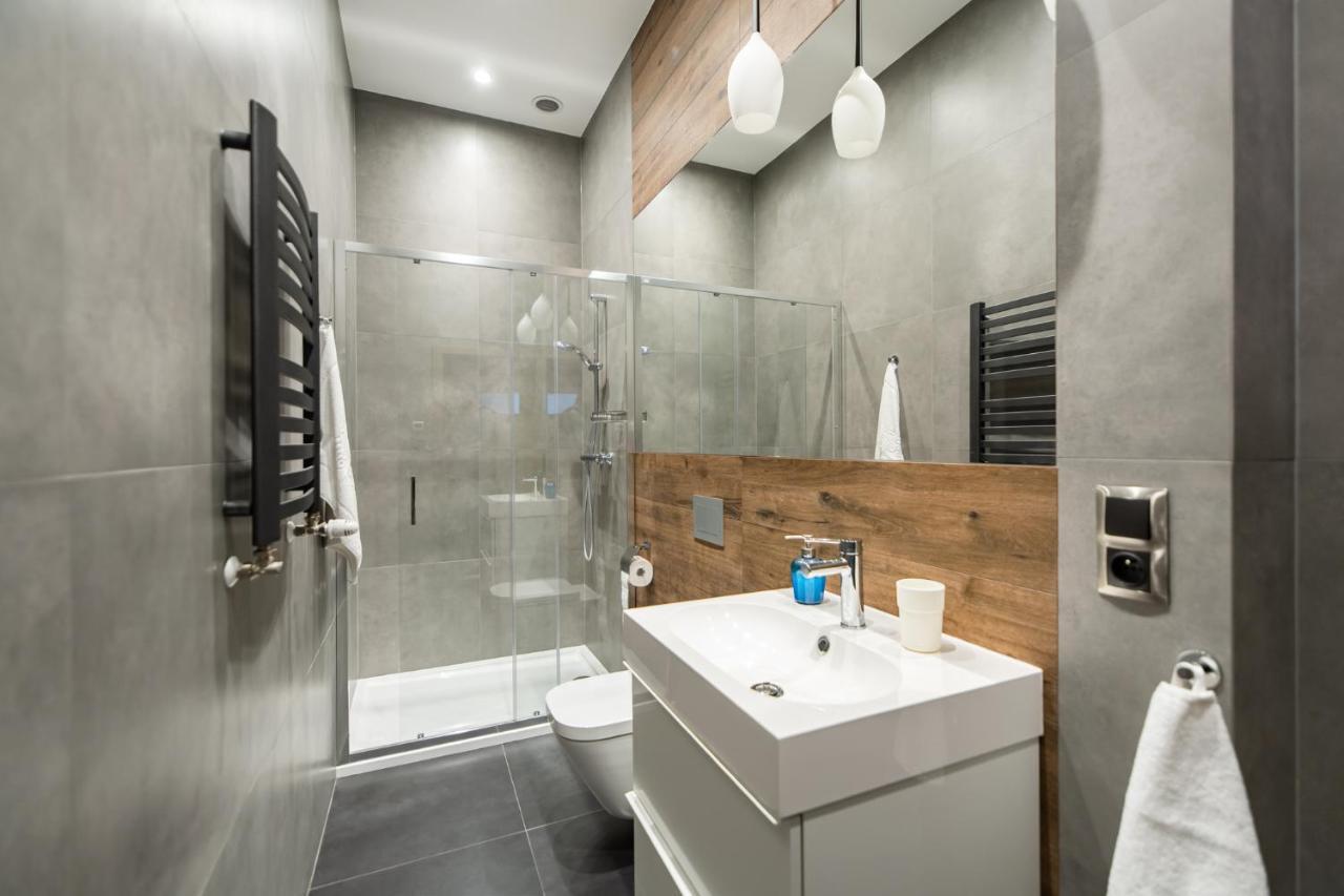 Neo Sky Apartment, Free Parking, 15 Min Walk Old Town&Kazimierz - By Homelike Kraków Zewnętrze zdjęcie